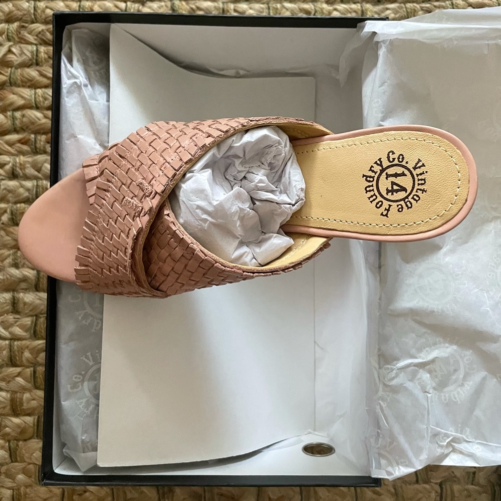 VINTAGE FOUNDRY β€οΈβπ₯ BLUSH COLOR WOVEN SANDALS NWT SIZE 8 - Picture 11 of 12